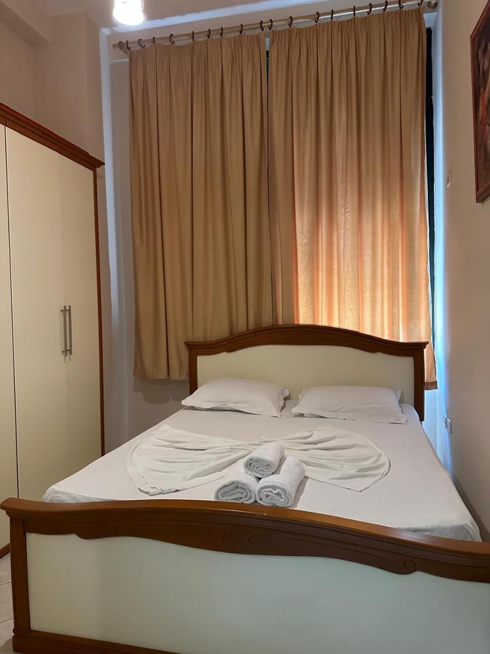 Hotelvila 22 ティラナ エクステリア 写真